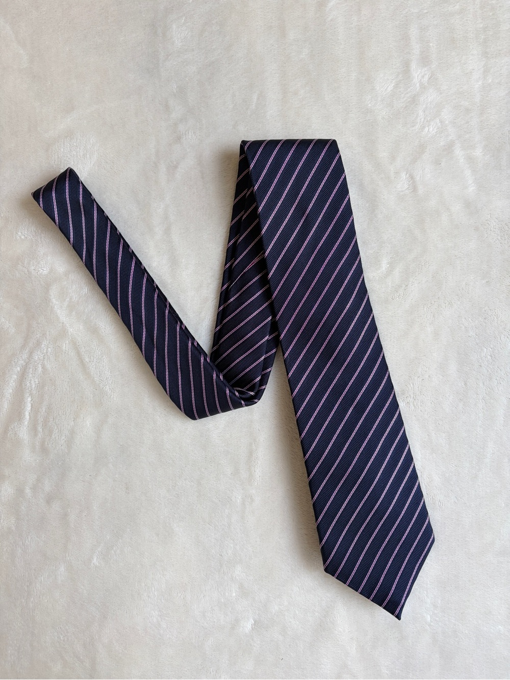 Charles Tyrwhitt Men's 100% Silk Striped Necktie – Navy & Magenta